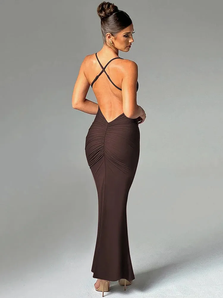 Hilma - Flattering open back dress