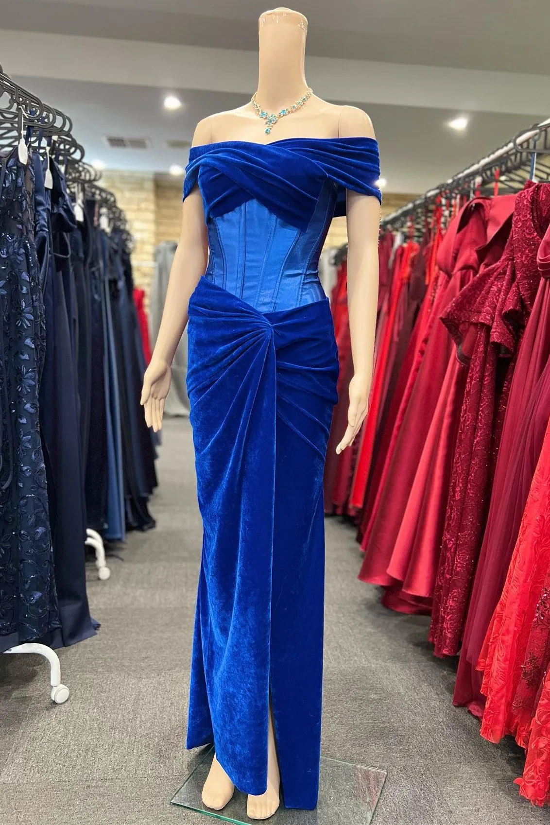 Holla | Royal Blue Velvet Off-the-Shoulder Twist-Knot Sheath Formal Gown