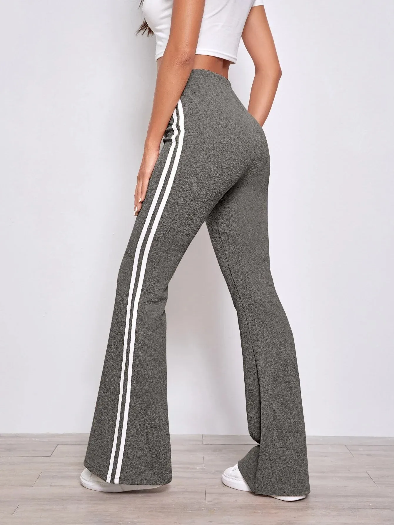 STRIPED SIDE FLARE LEG PANTS