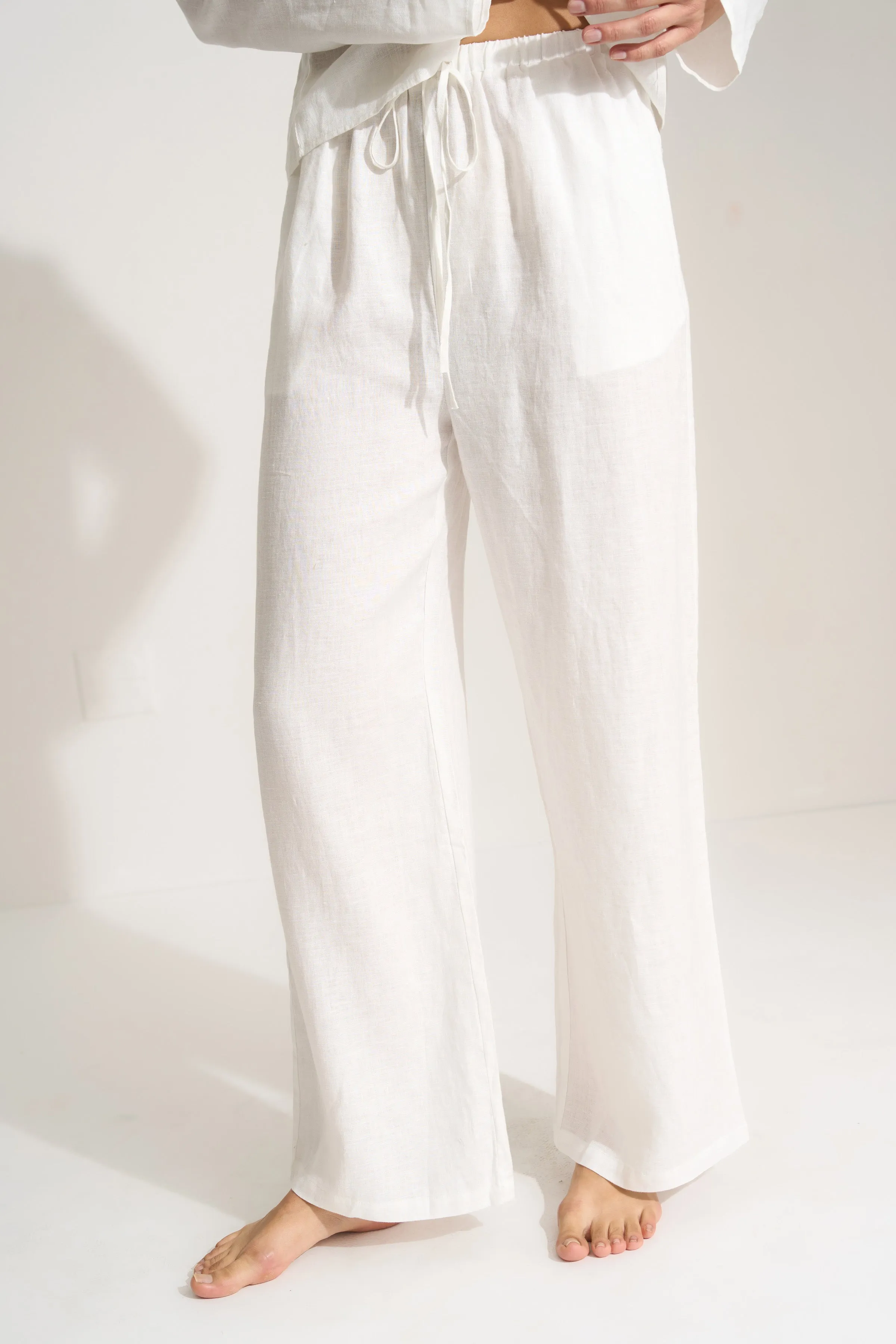 The Drawstring Pant - White